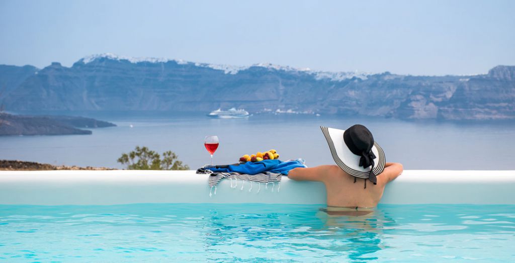 VIEW & POOLS