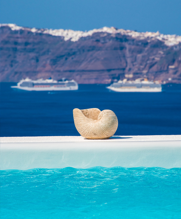 VIEW & POOLS